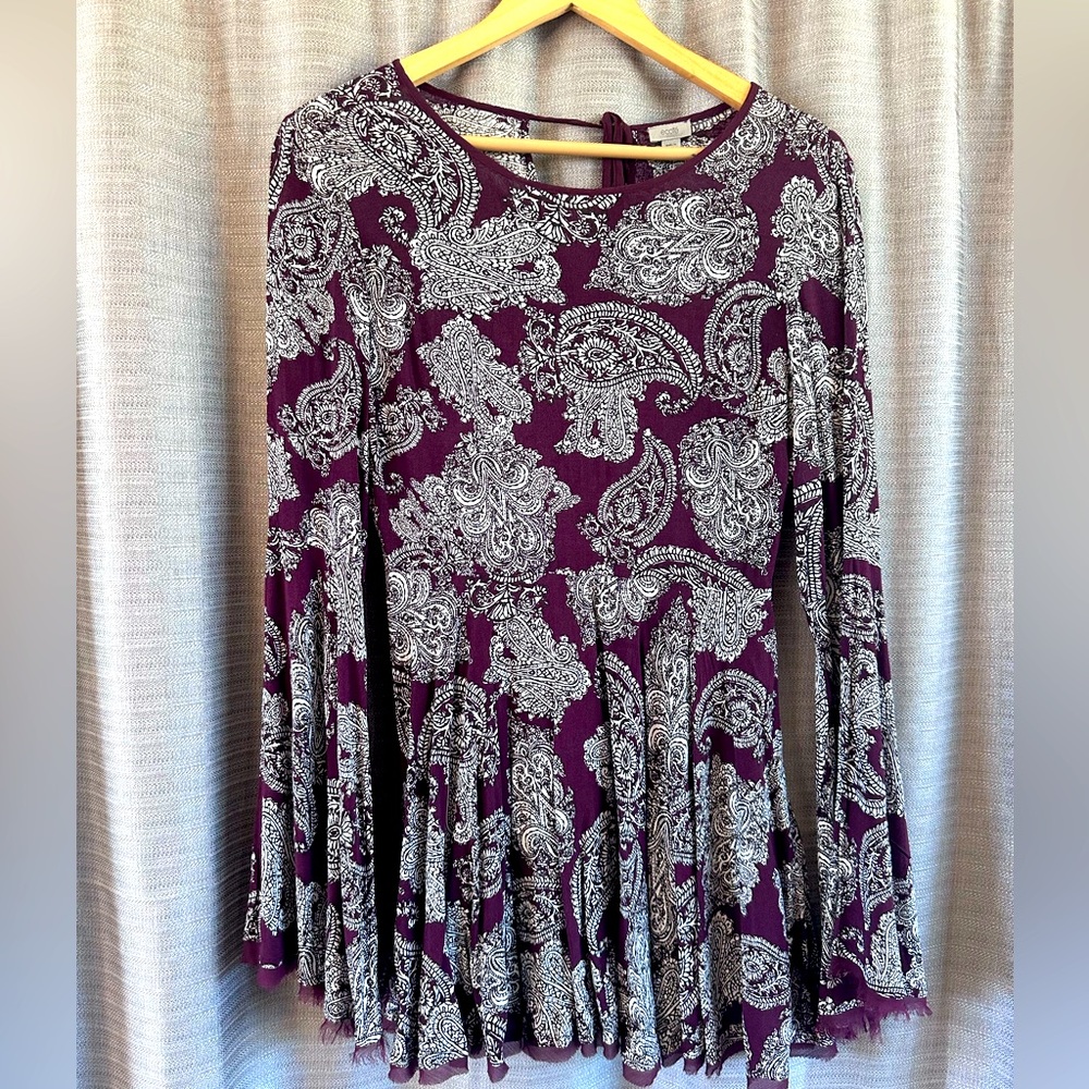 Long bell sleeve paisley mini dress
